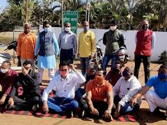 Bastar News: कांग्रेसी पार्षद पर FIR दर्ज करने की मांग को लेकर धरने पर बैठे बीजेपी कार्यकर्ता, जानिये क्या है वजह ?