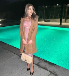 Nikki Tamboli Photos: स्विमिंग पूल किनारे जलपरी सी पोज़ देती दिखीं बिग बॉस फेम निक्की तंबोली, कातिलाना अदाओं के फैन्स हुए कायल
