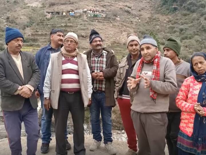 Uttarakhand Election: ग्रामीणों ने खोला स्थानीय विधायक के खिलाफ मोर्चा, जानिए क्यों दी चुनाव बहिष्कार की चेतावनी Uttarakhand Tehri district Ghansali assembly villagers warn of boycotting elections, Said no bridge, no vote ANN Uttarakhand Election: ग्रामीणों ने खोला स्थानीय विधायक के खिलाफ मोर्चा, जानिए क्यों दी चुनाव बहिष्कार की चेतावनी