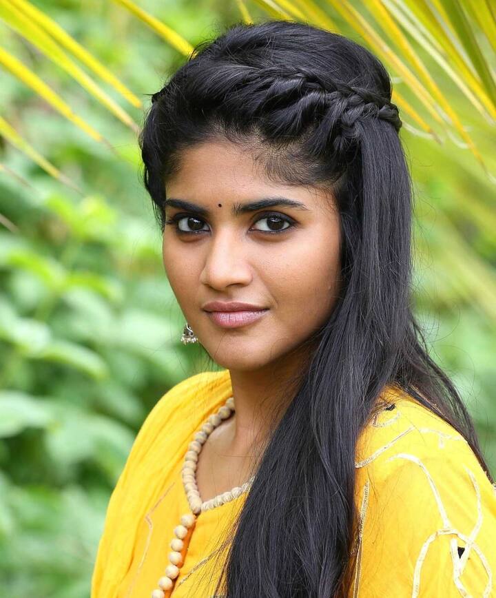இந்தியிலும் இரண்டு படங்களில் நடித்துள்ளார்.