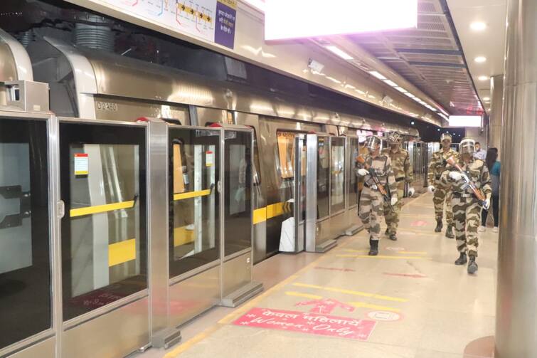 Delhi metro station is going to be built soon in Delhi, where 3 thousand vehicles can be parked simultaneously ann Delhi Metro: दिल्ली में इस मेट्रो स्टेशन पर एक साथ हो सकेंगी तीन हजार गाड़ियों की पार्किंग, DMRC और NDMC ने लिया बड़ा फैसला