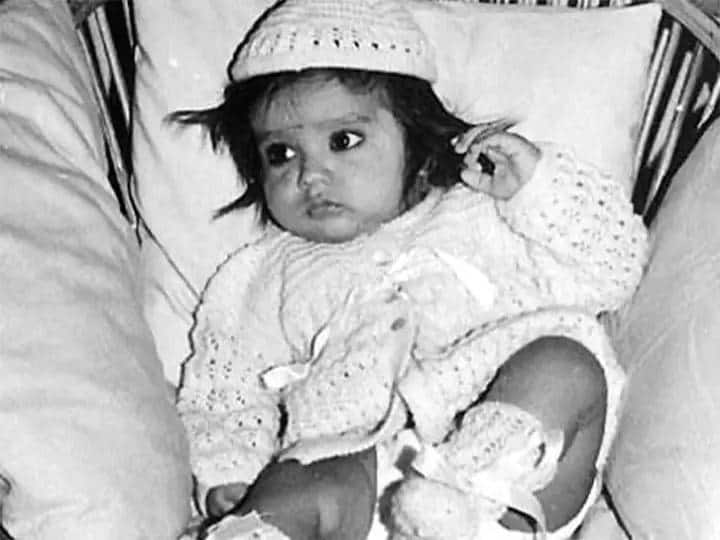 Actress Priyanka Chopra childhood photo goes viral on internet Guess Who : बॉलिवूड नाही तर, हॉलिवूडवरही गाजवतेय राज्य! फोटोतील ‘या’ चिमुकलीला ओळखलंत का?