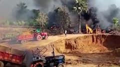 Gadchiroli : नक्षलवाद्यांकडून 20 वाहनांची जाळपोळ, रस्त्याच्या कामाला नक्षलवाद्यांचा विरोध