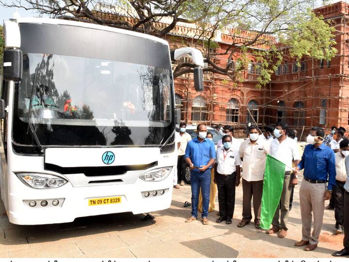 New vehicle was inaugrated by Thanjavur district collector for updating Corona vaccine data தஞ்சை மாவட்டத்தில் கொரோனா தடுப்பூசி தரவுகளைப் பதிவேற்றம் செய்வதற்கான வாகனம் அறிமுகம்