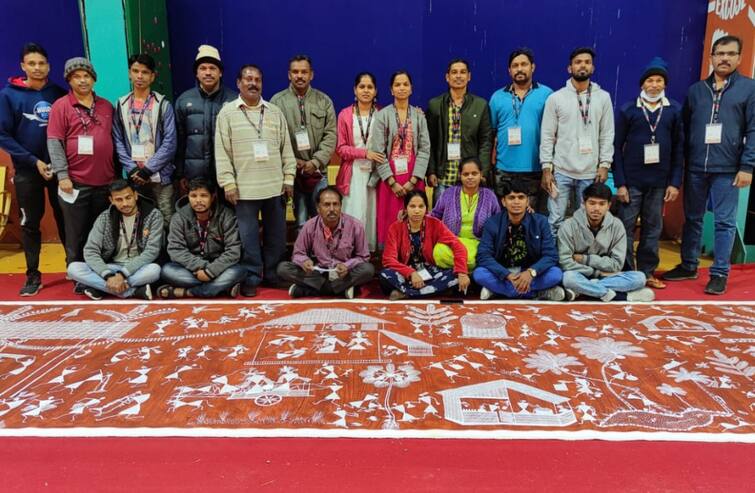 Warli painting style of Palghar will be reflected in the Republic Day movement, participation of 20 painters from palghar district पालघरची वारली चित्रशैली झळकणार प्रजासत्ताक दिनाच्या संचलनात, जिल्ह्यातील 20 चित्रकारांचा सहभाग