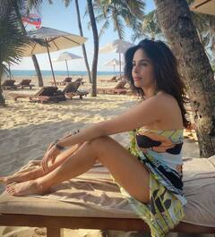 મલ્લિકા શેરાવતે પોતાના ઇન્સ્ટાગ્રામ એકાઉન્ટ પર શેર કરી હોટ તસવીરો