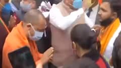 SP's Dr. Aziz Khan accuses Yogi Govt of adopting 'Thoko Neeti' | UP Elections 2022