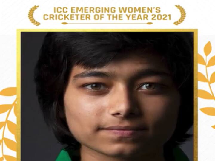 Pakistan's Fatima Sana adjudged ICC Emerging Women's Cricketer of 2021 Emerging Women Cricketer 2021: पाकिस्तानची फातिमा सना ठरली यंदाची 'आयसीसी इमर्जिंग वूमन क्रिकेटर 2021'