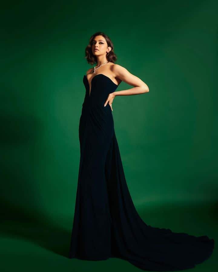 बॉलिवूड अभिनेत्री दीपिका पदुकोण (Deepika Padukone) तिच्या टोन्ड फिगरसाठी ओळखली जाते.