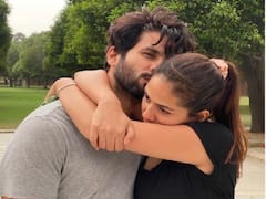 Mira Rajput ने Shahid के साथ शेयर की अबतक की सबसे रोमांटिक तस्वीर, मिरर के सामने लिप लॉक करता दिखा कपल