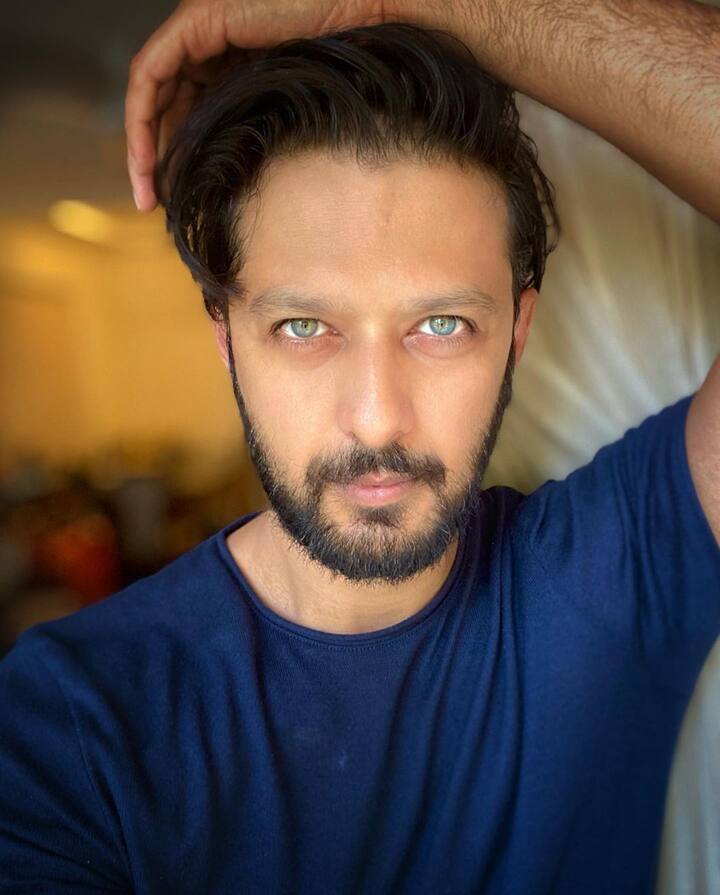 बता दें कि अजय देवगन के ऑनस्क्रीन बेटे ने एक्टर की ऑनस्क्रीन बेटी यानी दृश्यम की एक्ट्रेस इश्तिा दत्ता के साथ शादी की है.