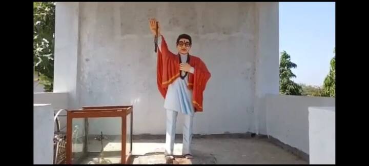 मुखेड तालुक्यातील इटग्याळ या छोट्याशा गावात वातव्यास असणाऱ्या व अल्पभूधारक शेतकरी कुटुंबातून येणाऱ्या संजय इटग्याळकर या तरुणास बालपणापासूनच बाळासाहेबांचे प्रखर हिंदुत्व,मराठी माणूस व हिंदुत्व यासाठीचा त्यांचा लढा या विषयी नेहमीच आकर्षण राहिले आणि तो शिवसेनेकडे ओढला गेला