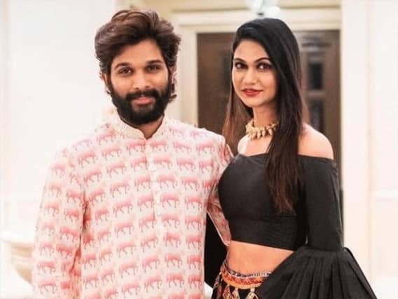 Allu Arjun Wife Video: पुष्पा एक्टर अल्लू अर्जुन की वाइफ Sneha Reddy हैं बला की खूबसूरत, जीतीं हैं ऐसी लग्जरी लाइफ Allu Arjun Wife Video: पुष्पा एक्टर अल्लू अर्जुन की वाइफ Sneha Reddy हैं बला की खूबसूरत, जीतीं हैं ऐसी लग्जरी लाइफ