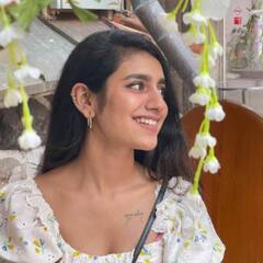 Priya Varrier : கண்ணடித்து கிறங்க வைக்கும் கண்ணழகி...! பிரியாவாரியரின் ஸ்பெஷல் கலெக்‌ஷன்ஸ்..!