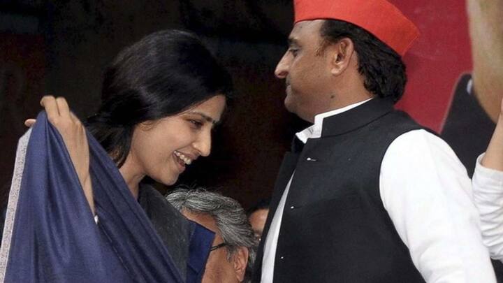 2017 यूपी विधानसभा चुनाव के दौरान जब अखिलेश यादव पारिवारिक कलह से जूझ रहे थे तब उन्होंने एख इंटरव्यू में बताया था कि डिंपल यादव के साथ खाने की मेज पर क्या बातें होती हैं.