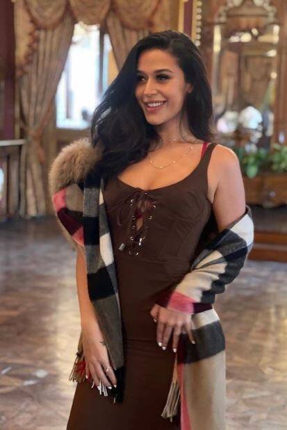 કૃષ્ણા શ્રોફ ઇન્સ્ટાગ્રામ પર ખૂબ એક્ટિવ છે. તે પોતાની બોલ્ડ તસવીરો શેર કરતી રહે છે. કૃષ્ણા શ્રોફ ફિટનેસનું પણ ખૂબ ધ્યાન રાખે છે. કૃષ્ણા શ્રોફે એક ઇન્ટરવ્યૂમાં કહ્યું હતું કે તે બાળપણમાં ખૂબ જાડી હતી.