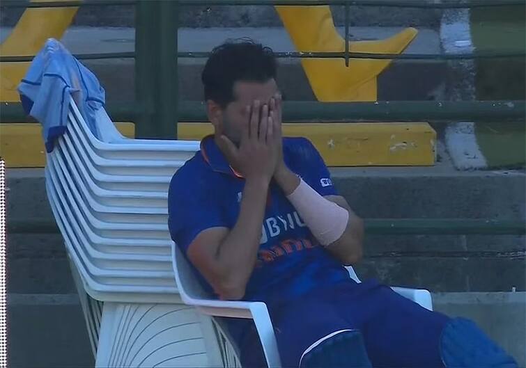 Indian cricketer deepak chahar tears after india losing against south africa third odi આફ્રિકા સામેની છેલ્લી વન ડેમાં જીતના આરે આવીને ભારત હારી જતાં આ ક્રિકેટર રડી પડ્યો, જુઓ વીડિયો