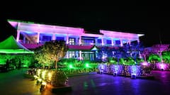 Republic day Celebrations 2022: రిపబ్లిక్‌ డే సందర్భంగా  విద్యుత్‌ దీపాలతో తాడేపల్లిలోని ముఖ్యమంత్రి క్యాంప్‌ కార్యాలయం