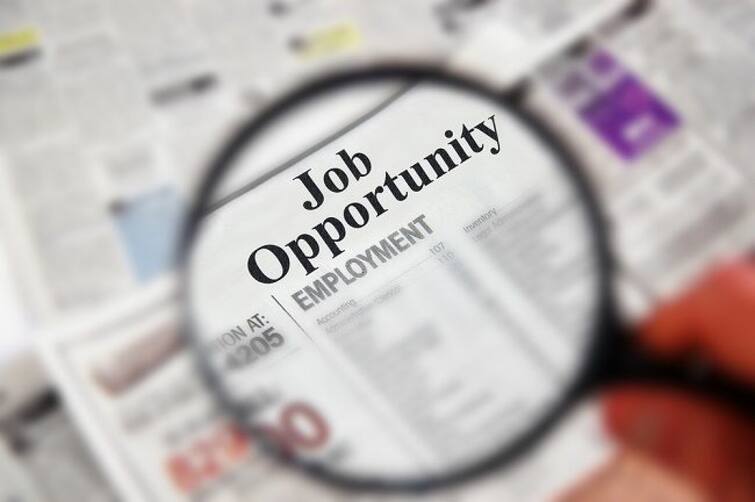 uttar pradesh UP Police Vacancy 2022 If you are dreaming of government job in UP, then apply here, eligibility only 10th and 12th pass Sarkari Naukri: यूपी में सरकारी नौकरी का सपना देख रहें हैं तो यहां करें आवेदन, योग्यता सिर्फ 10वीं और 12वीं पास