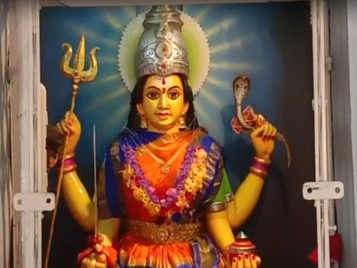 Vizianagaram: నేటి నుంచి శంబర పొలమాంబ జాతర... మొదటి రోజు ఘనంగా తోలేళ్ల ఉత్సవం Vizianagaram makkuva sambara polamamba festival started tribals are coming for darshan Vizianagaram: నేటి నుంచి శంబర పొలమాంబ జాతర... మొదటి రోజు ఘనంగా తోలేళ్ల ఉత్సవం