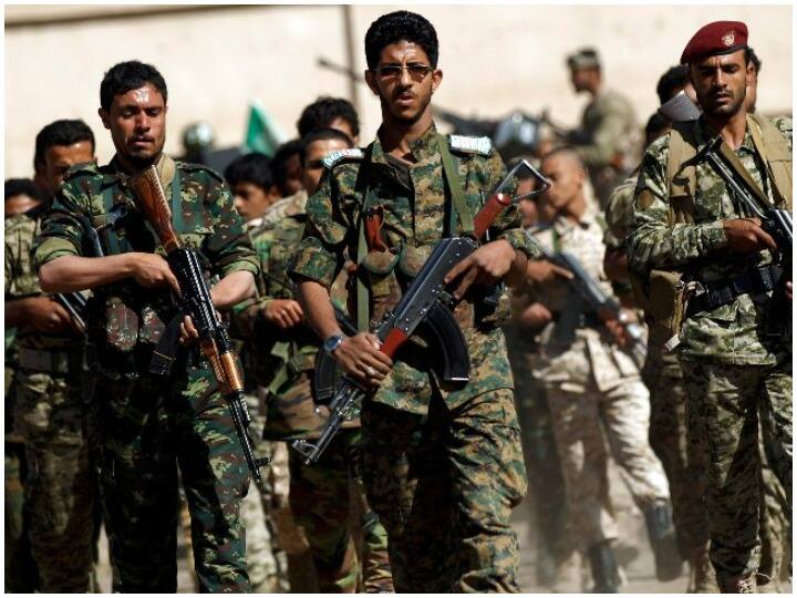 UAE shot down two missiles in the middle of the sky the target of Houthi rebels was Abu Dhabi UAE ने बीच आसमान में मार गिराईं दो बैलिस्टिक मिसाइलें, Houthi विद्रोहियों के निशाने पर थी राजधानी Abu Dhabi