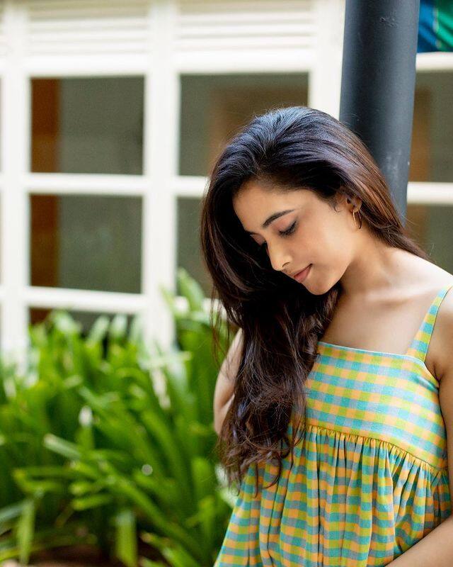 ప్రియాంక అరుళ్ మోహన్ లేటెస్ట్ ఫొటోలు (Photo Credit: Instagram)