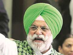 Punjab Election 2022: कांग्रेस में बगावत, मंत्री गुरजीत ने पार्टी उम्मीदवार के खिलाफ खोला मोर्चा, बेटे के लिए कर रहे हैं प्रचार