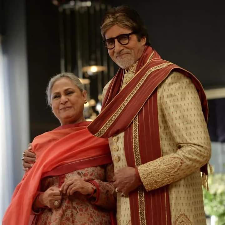 बॉलीवुड के महानायक अमिताभ बच्चन (Amitabh Bachchan) और जया बच्चन (Jaya Bachchan) की जोड़ी की आज भी मिसाल दी जाती है. इनकी शादी 3 जून 1973 में हुई थी और शादी को इस साल 49 साल पूरे होने वाले हैं.