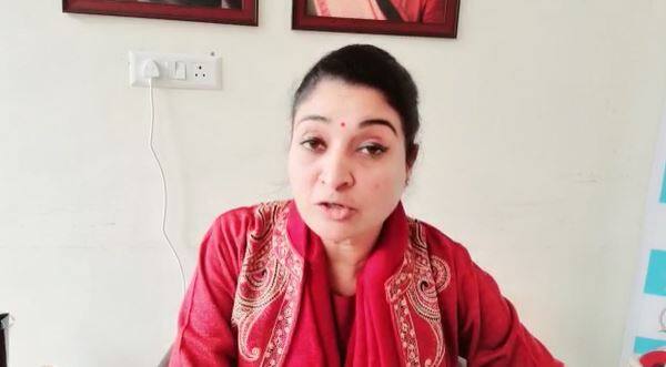 AAP could not build a single hospital in 8 years! Alka Lamba called Kejriwal a liar 8 ਸਾਲਾਂ 'ਚ ਇਕ ਵੀ ਹਸਪਤਾਲ ਨਹੀਂ ਬਣਾ ਸਕੀ 'ਆਪ'! ਅਲਕਾ ਲਾਂਬਾ ਵੱਲੋਂ ਕੇਜਰੀਵਾਲ ਝੂਠਾ ਕਰਾਰ