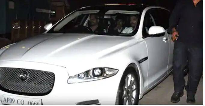 ਸਿਰਫ ਕਾਰਾਂ ਹੀ ਨਹੀਂ, ਅੱਲੂ ਕੋਲ ਇਕ ਪ੍ਰਾਈਵੇਟ ਜੈੱਟ ਵੀ ਹੈ, ਜਿਸ 'ਚ ਸਫਰ ਦੌਰਾਨ ਉਸ ਨੇ ਆਪਣੇ ਪਰਿਵਾਰ ਨਾਲ ਕਈ ਤਸਵੀਰਾਂ ਸੋਸ਼ਲ ਮੀਡੀਆ 'ਤੇ ਵੀ ਸ਼ੇਅਰ ਕੀਤੀਆਂ ਹਨ।