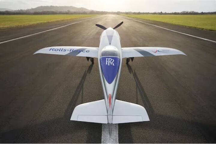 Electric Aircraft:রোলস-রয়েসের অল-ইলেকট্রিক 'স্পিরিট অফ ইনোভেশন' বিমান এখন সরকারিভাবে বিশ্বের দ্রুততম অল   ইলেকট্রিক বিমানে পরিণত হয়েছে।