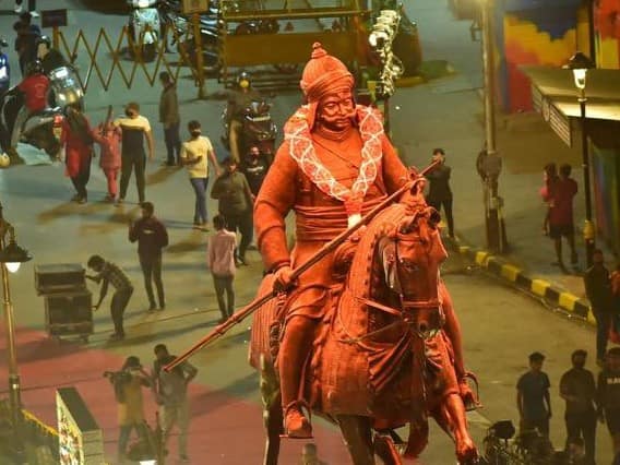 chief minister uddhav thackeray unveiled the equestrian statue of maharana pratap महाराणा प्रताप यांच्या अश्वारूढ पुतळ्याचे मुख्यमंत्र्यांच्या हस्ते अनावरण