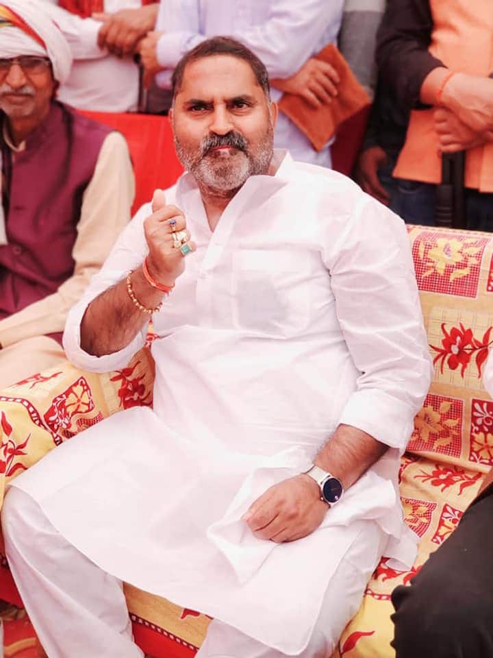 यूपी के पांचवें सबसे अमीर एमएलए गोंडा की कर्नलगंज सीट से बीजेपी के अजय प्रताप सिंह उर्फ लल्ला भैया के पास होंडा एकॉर्ड, टोयोटा इनोवा, होंडा सिविक, टाटा सफारी, टोयोटा कोरोला, मारुति जिप्सी और एक पजेरो कार है.