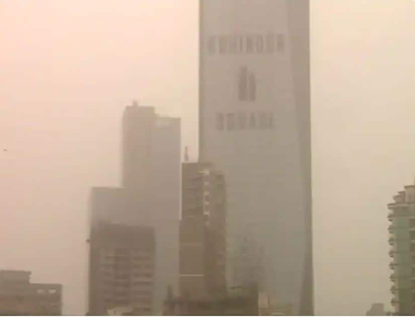 Mumbai Weather Air quality at dangerous levels in many parts of Mumbai, visibility reduced due to dust Mumbai: मुंबईतील अनेक भागांत हवेचा दर्जा धोकादायक पातळीवर, धुळीमुळे दृश्यमानता कमी