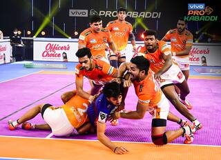 Pro Kabaddi league: एकतरफा मुकाबले में पुनेरी पलटन ने दबंग दिल्ली को हराया, हार के बावजूद दूसरे स्थान पर दिल्ली