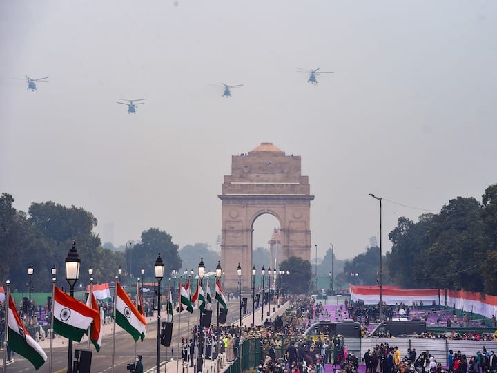 R-Day Parade Guidelines: Children Below 15 Years Of Age Are Not Allowed In Parade Without Vaccination, New Guidelines Issued On Republic Day rts R-Day Parade 2022 Guidelines: Children Below 15 Years Of Age Not Allowed | Check Details