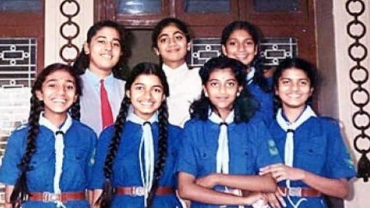 Shilpa Shetty shares her school photograph on World Education Day World Education Day:  এই ছবিতেই রয়েছেন এক জনপ্রিয় বলি নায়িকা, খুঁজে পাচ্ছেন?