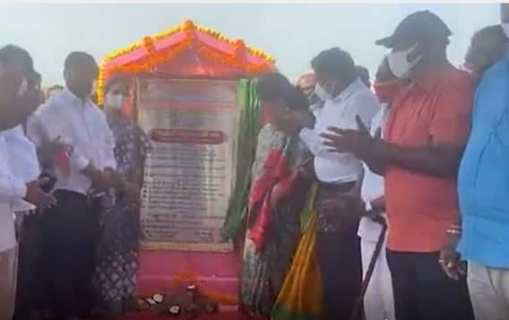 సఖీ కేంద్ర శాశ్వత సొంత భవనాన్ని ములుగు జిల్లాలో ప్రారంభించిన మంత్రి సత్యవతి రాథోడ్.