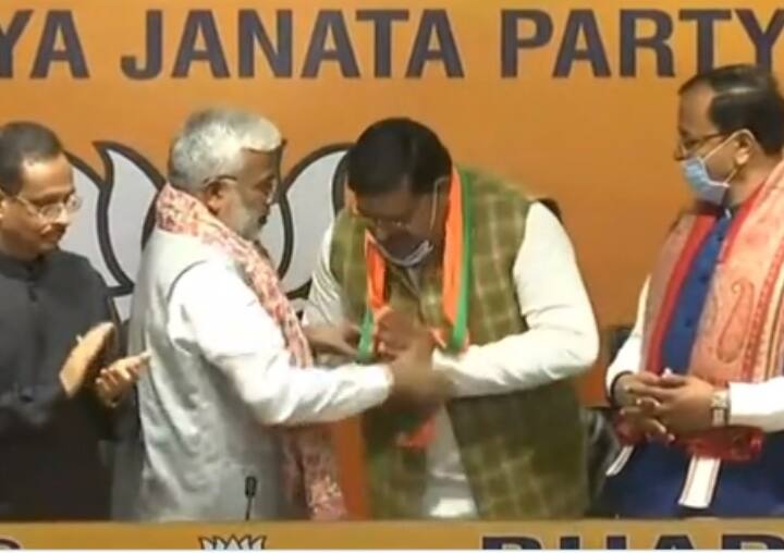 UP Election: यूपी चुनाव से पहले सपा को एक और बड़ा झटका, बीजेपी में शामिल हुए ये विधायक Jalalpur MLA Subhash Rai left samajwadi party and joined BJP UP Election: यूपी चुनाव से पहले सपा को एक और बड़ा झटका, बीजेपी में शामिल हुए ये विधायक