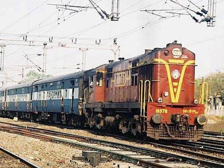 UP Railways Cancelled 481 trains if you are going to travel then first check the list List Of Cancelled Trains: ठंड और कोहरे की वजह से रेलवे ने कैंसिल की 481 ट्रेनें, अगर आप करने वाले हैं सफर, तो पहले चेक कर लें लिस्ट