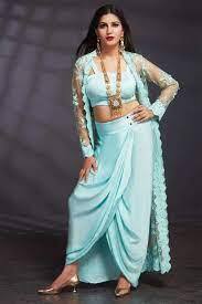 सपना चौधरी वैसे तो पहले से ही हरियाणा और पंजाब में काफी पॉपुलर थीं, लेकिन उनको असली पहचान सलमान खान (Salman Khan Show) के शो बिग बॉस (Bigg Boss) में एंट्री के बाद मिली. बिग बॉ़स में वैसे तो सपना लंबे समय तक नहीं टिक पाईं लेकिन बहुत कम समय में ही उन्होंने लोगों के दिलों में अपनी एक अलग जगह बना ली.