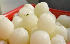 Bone Health : ਇਹ 10 ਚੀਜ਼ਾਂ ਹੌਲੀ-ਹੌਲੀ ਹੱਡੀਆਂ ਦਾ ਕੈਲਸ਼ੀਅਮ ਚੂਸ ਕੇ ਬਣਾ ਦਿੰਦੀਆਂ ਨੇ ਕਮਜ਼ੋਰ