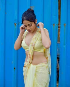 ट्रोलर्सबद्दल प्रश्न विचारल्यावर काय म्हणाली उर्फी?