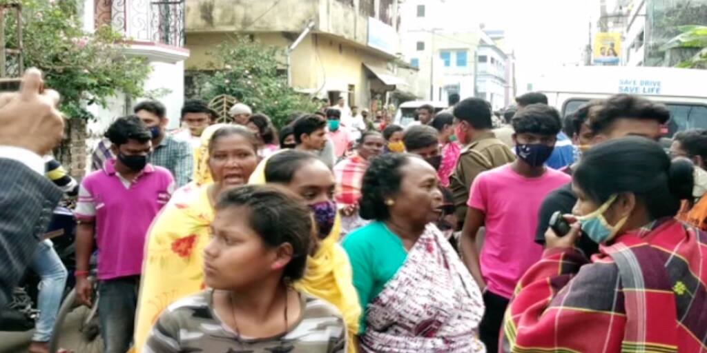 Hooghly: A resident of Mogra missing for 11 days, search in the Ganges Hooghly: ১১ দিন ধরে নিখোঁজ মগরার যুবক, গঙ্গায় ডুবুরি নামিয়ে তল্লাশি