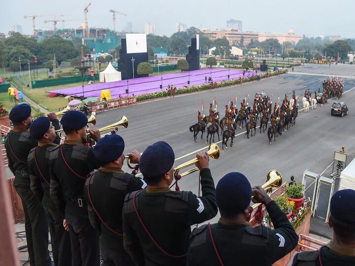 Republic Day 2022 : प्रजासत्ताक दिनी दिल्लीच्या कानाकोपऱ्यात फौजफाटा, आजच शौर्य पुरस्कारांची घोषणा, राष्ट्रपती देशाला संबोधित करणार