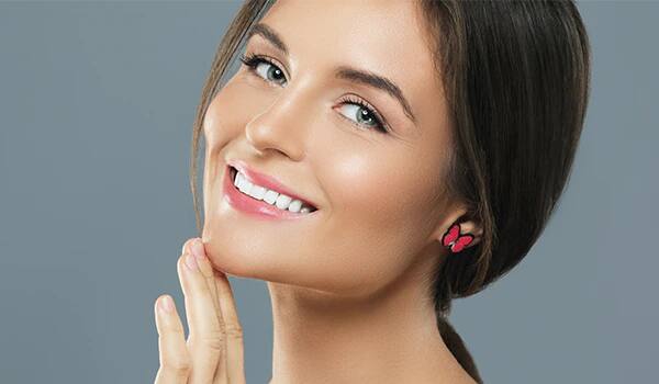 superfood Food For Skin: કહેવાય છે કે ત્વચા સ્વાસ્થ્યનો અરીસો છે. સ્વસ્થ, સુંદર અને ગ્લોઈંગ સ્કિન મેળવવા માટે ડાયટમાં કેટલાક હેલ્ધી ફૂડ્સ સામેલ કરવા જોઈએ. તેનાથી તમારી ત્વચા હંમેશા ખૂબસૂરત અને યંગ દેખાય છે.