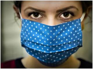 Omicron Updates:શું કપડાંનું માસ્ક ઓમિક્રોનથી રક્ષણ નથી આપતું? શા માટે થઇ રહી છે રેસ્પિરેટર્સની ચર્ચા, જાણો અહીં પુરી વાત Omicron Updates:શું કપડાંનું માસ્ક ઓમિક્રોનથી રક્ષણ નથી આપતું? શા માટે થઇ રહી છે રેસ્પિરેટર્સની ચર્ચા, જાણો અહીં પુરી વાત