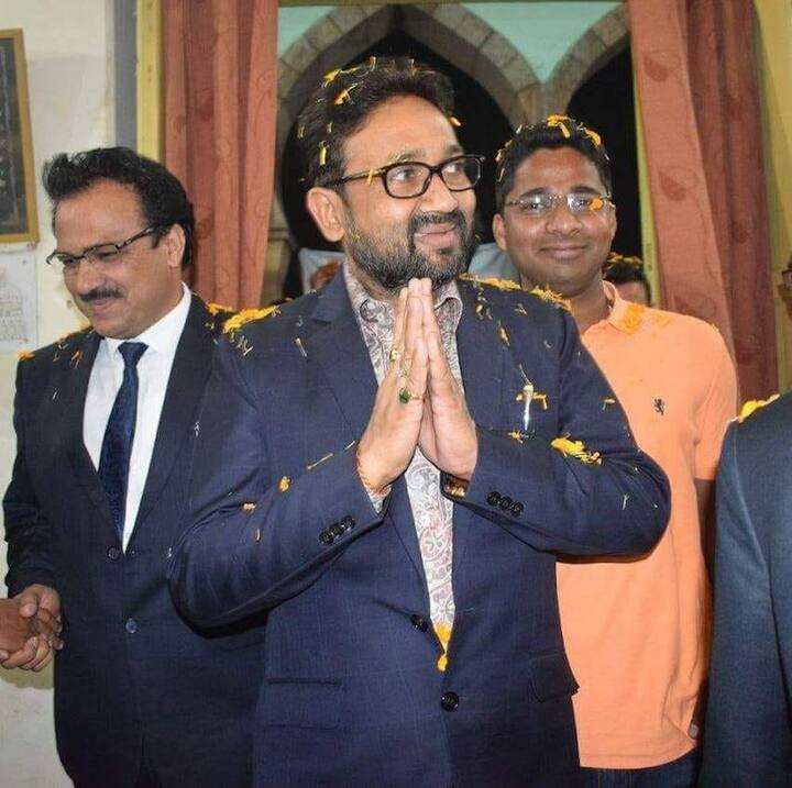 अगला नाम है बलिया के रसड़ा से बसपा विधायक उमाशंकर सिंह का. उमाशंकर सिंह के पास करीब 42 करोड़ रुपये की संपत्ति है.