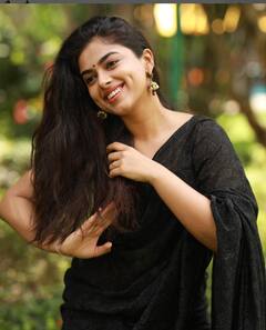 Siddhi Idnani pic: கண்களால் கைது செய்யும்...அழகிய சின்றெல்லா சித்தி இதானி...!