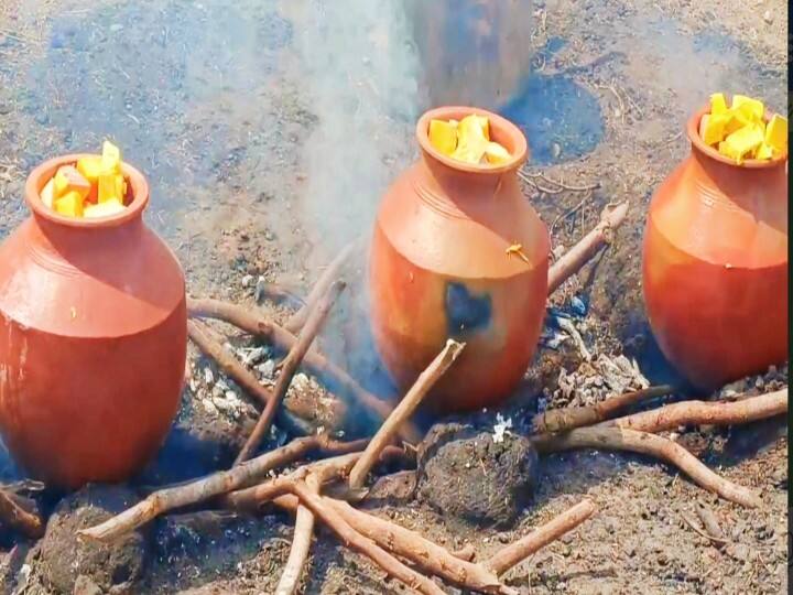 Devapattu Sevvai Pongal celebrated in a different way in this village in karaikudi காரைக்குடி: ”புது தண்ணி எடுத்து, பூசணிக்காய் பொங்கல்” - இது தேவபட்டு செவ்வாய் பொங்கல் !